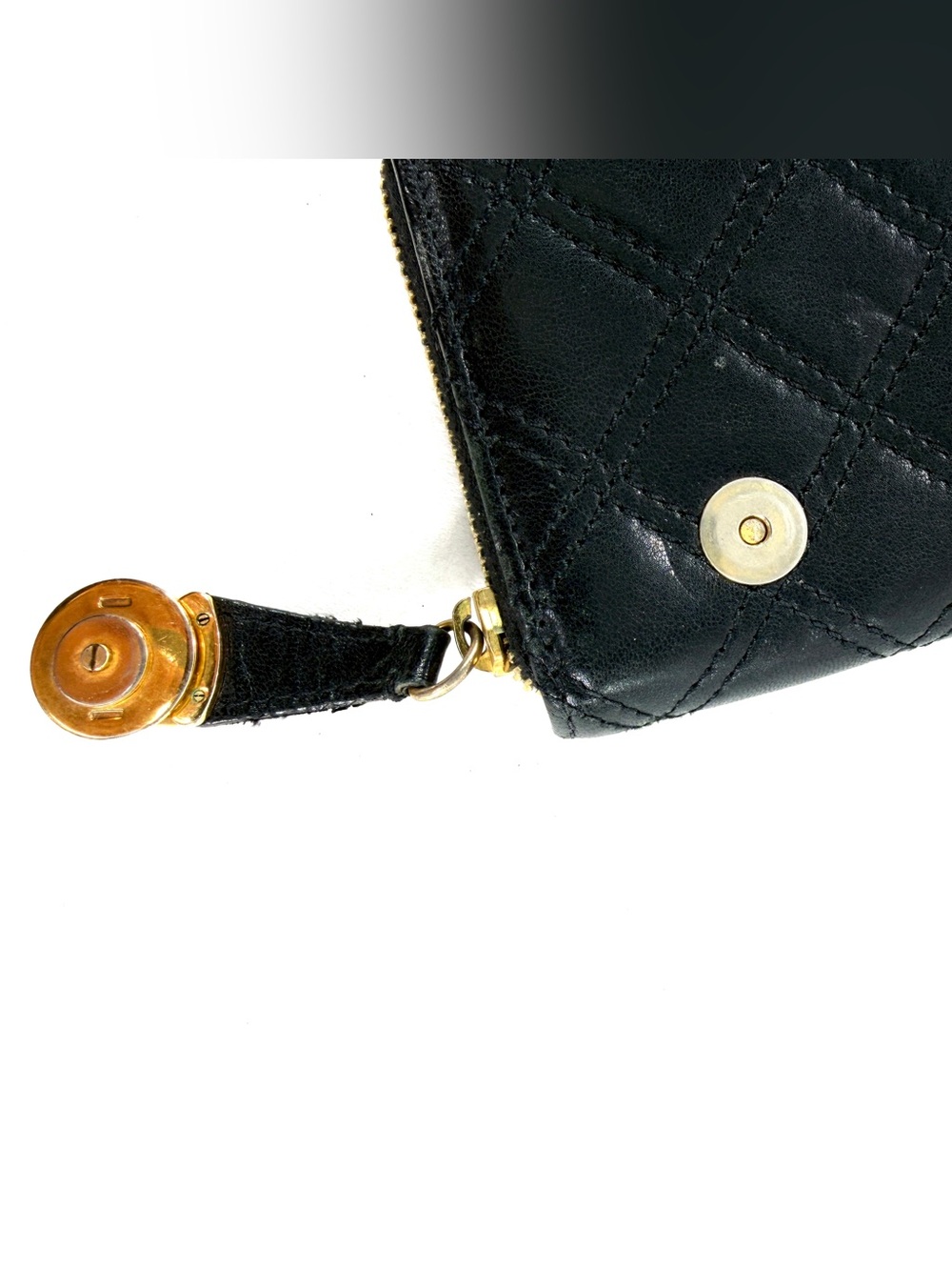 Marc Jacobs Black Quilted Leather Large Zip Around Wallet Clutch Brass Push Lock - Picture 8 of 10